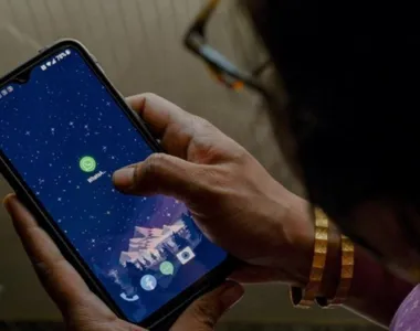 A instabilidade do WhatsApp aconteceu por volta das 17h02 desta quarta-feira (19)