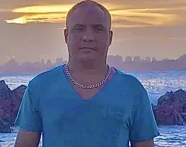 Vítima estava chegando em casa quando levou um tiro