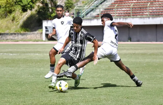 Imagem ilustrativa da imagem Flamengo e Atlético-MG disputam a final da Copa 2 de Julho sub -15