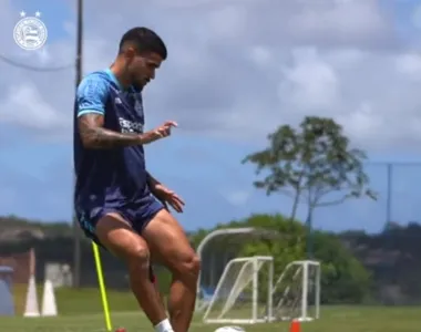 Cauly faz primeiro trabalho com bola após lesão