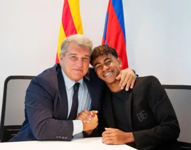 Yamal e Joan Laporta, presidente do Barcelona