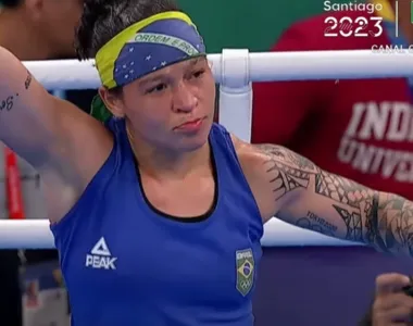 Beatriz Ferreira após levar ouro