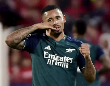 Brasileiro retomou a boa fase no Arsenal