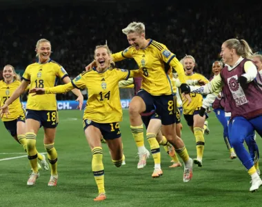 Seleção sueca comemora classificação