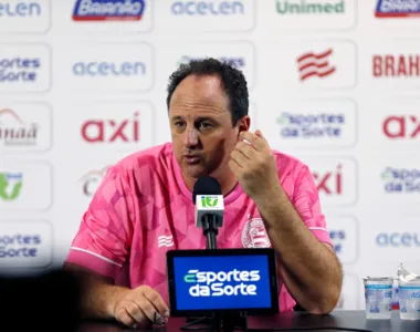 Treinador deu a ideia durante entrevista coletiva pós-jogo de quarta (18)