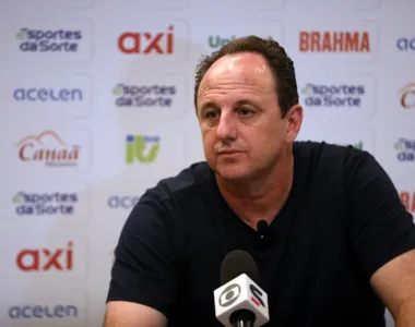 Ceni apontou diversos erros cometidos pelo Bahia em coletiva pós-jogo