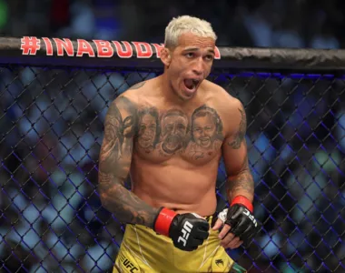 Charles do Bronx não vai participar do UFC 294