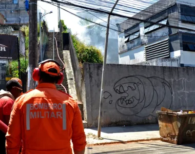 Corpo de Bombeiros em ação no local