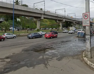 Cadáver foi deixado na localidade amarrado em uma lona por uns caras
