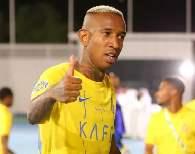 Talisca teria entrado em pauta no Barça por ser considerado um jogador versátil no ataque