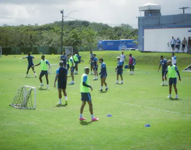 Elenco realizou atividades no campo 1 da Cidade Tricolor