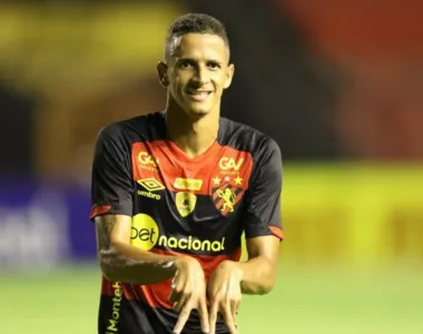 Luciano Juba comemora gol pelo Sport