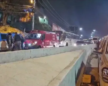 Três pessoas foram atingidas pela explosão da granada caseira