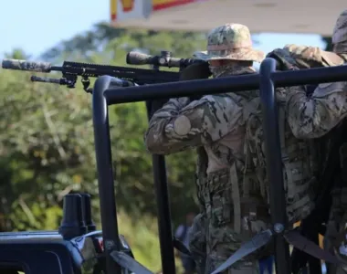 Suspeito foi socorrido, mas não resistiu