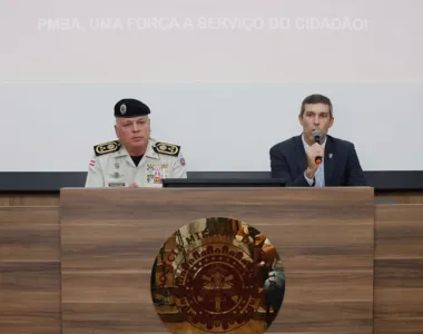 Secretário de Segurança, Marcelo Werner, e o Comandante-geral da PM, coronel Coutinho, durante coletiva nesta terça