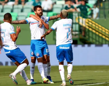 Tricolor bateu o time goiano por 6 a 4 neste sábado (7)