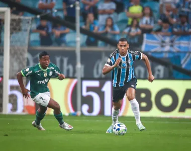 Endrick marca Bruno Alves na patida