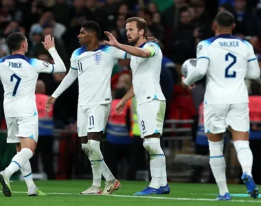 Com dois gols de Kane e um de Rashford, seleção da Inglaterra virou sobre os italianos