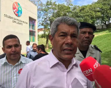 Jerônimo durante a inauguração da reforma do Colégio da Polícia Militar, no bairro do Lobato