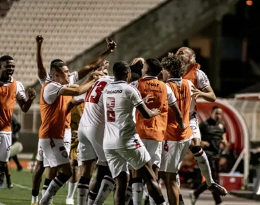 Festa rubro-negra no estádio NovellIi Júnior, no interior de São Paulo