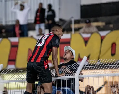 Iury Castilho pode pintar no time titular do técnico Léo Condé