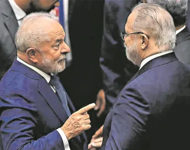 Lula conversa com Aras na abertura do ano legislativo, no Congresso
