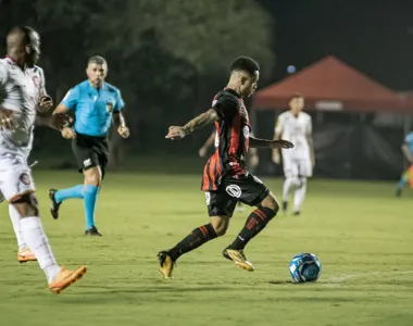 Atual camisa 10 do Vitória marcou gol do triunfo sobre o Tombense