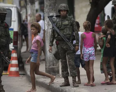 Complexo da Maré, Vila Cruzeiro e Cidade de Deus foram tomadas