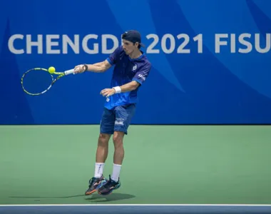 Leandro Cabral, filho do presidente da CBDU, Luciano Cabral, disputa torneio de tênis da Universíade na China