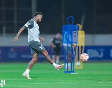 Neymar em ação pelo treino do Al-Hilal