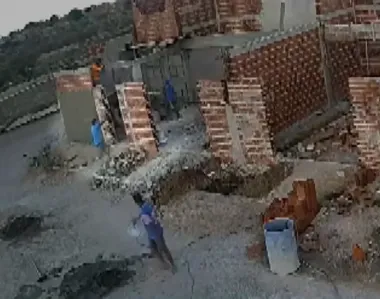 Operário foi atingido por tiros quando trabalhava em uma construção em Juazeiro