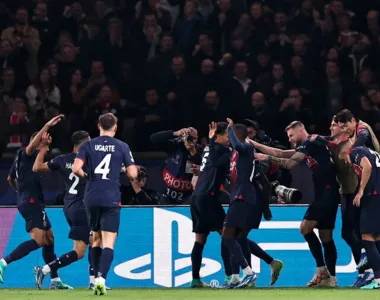 Parisienses venceram o Milan por 3 a 0
