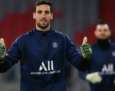 Sergio Rico em treino do PSG