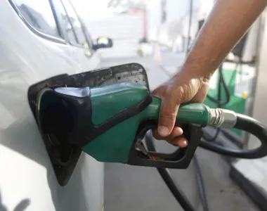 Reajuste será de R$ 0,41 na gasolina e R$ 0,78 no diesel