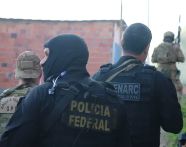 Equipes das polícias Federal, Civil e Militar  seguem no terreno