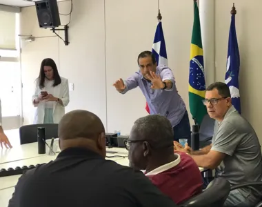 Reunião entre sindicato dos rodoviários e prefeitura, realizada na nesta quinta-feira (8)