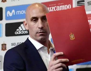 Rubiales se desculpou pelos acontecidos durante a final do Mundial Feminino