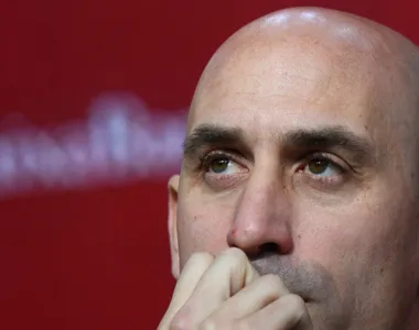 Luis Rubiales foi denunciado por assédio poucos dias após a polêmica do beijo em Jenni Hermoso