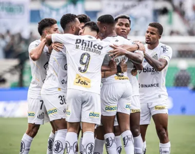 Santos vence Palmeiras de virada