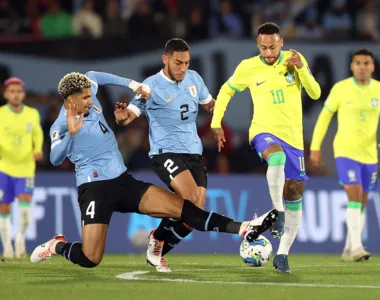 Ney foi muito bem marcado e não teve uma boa atuação antes de se lesionar