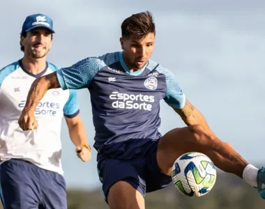 Ceni comandou um treino em campo reduzido