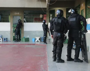 Celas do sistema prisional na capital baiana foram revistadas por policiais penais do GEOP