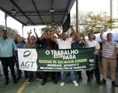 Taxistas reclamam sobre o tratamento recebido em órgão