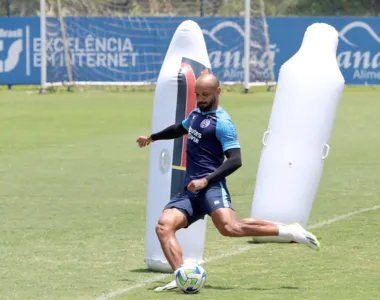 Jogadores testam as finalizações para tentar melhorar aproveitamento do Bahia