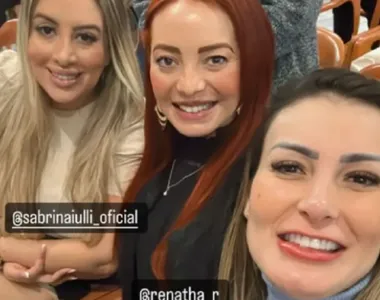 A criadora de conteúdo adulto esteve na igreja “Bola de Neve” com duas amigas