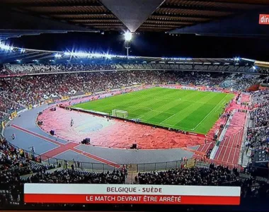 Público presente no estádio Rei Balduíno foi orientado a permanecer no local