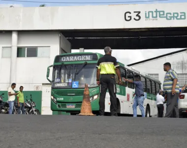 Ônibus podem não sair das garagens em breve