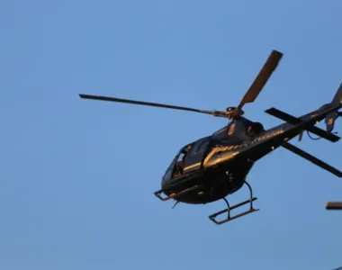 Helicóptero da Polícia Federal foi recebido com tiros