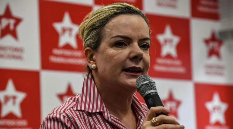 Deputada afirma que Bolsonaro não está nem aí pra nada