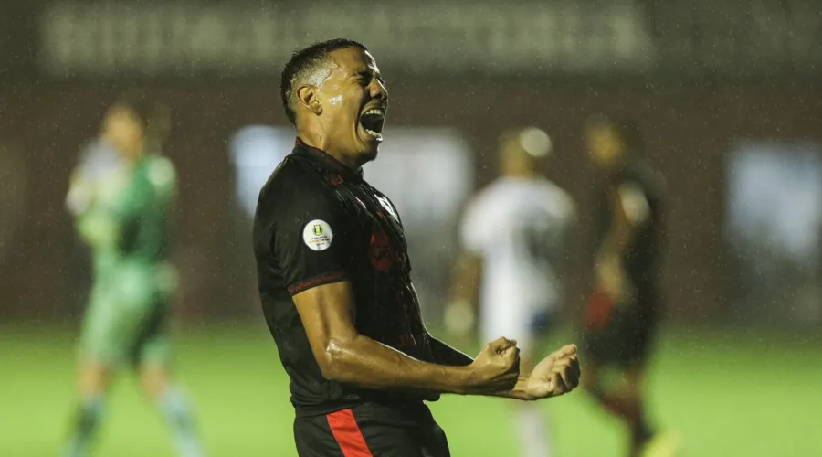 Leão vence na estreia do Brasileiro da Série B